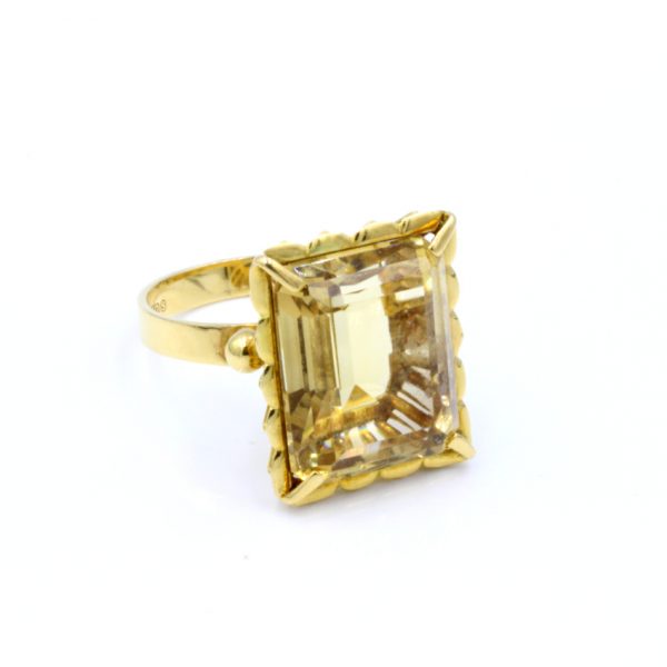 18ct Citrine Ring